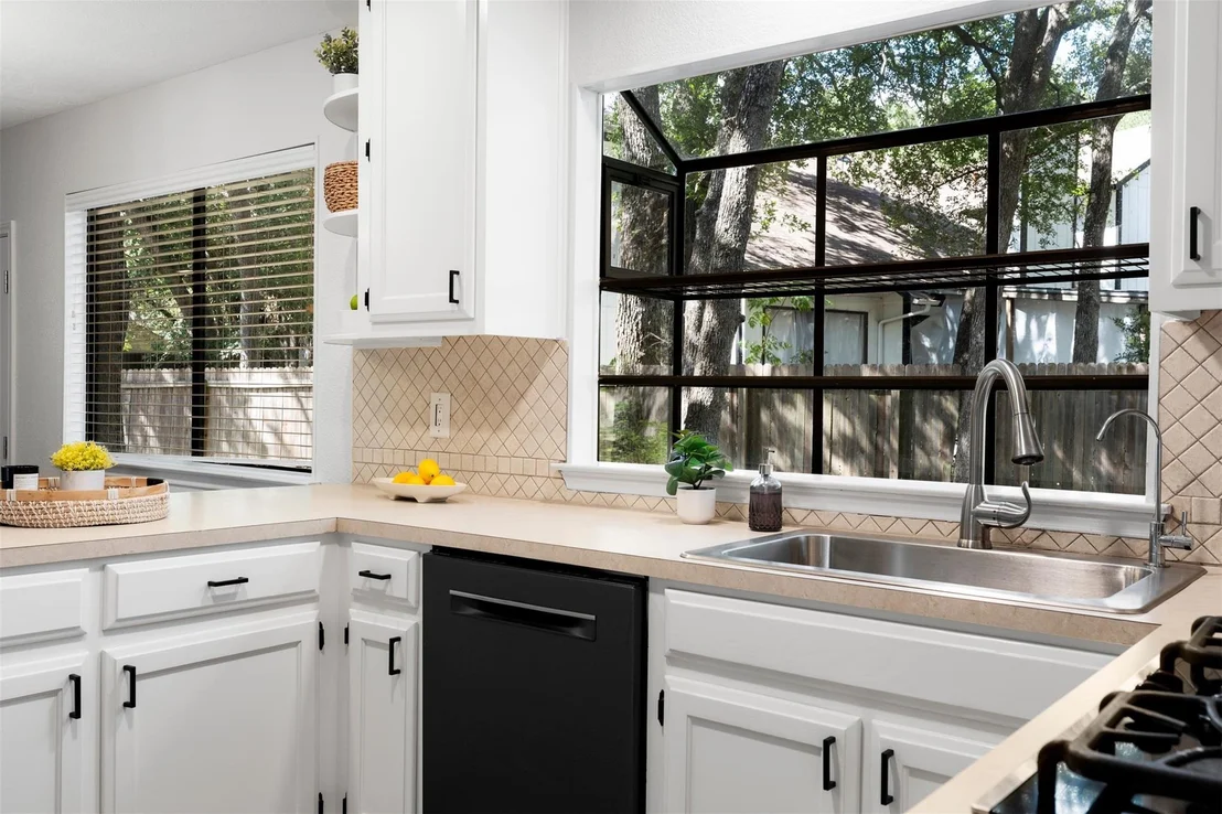 Photo of 12600 Oro Valley CV