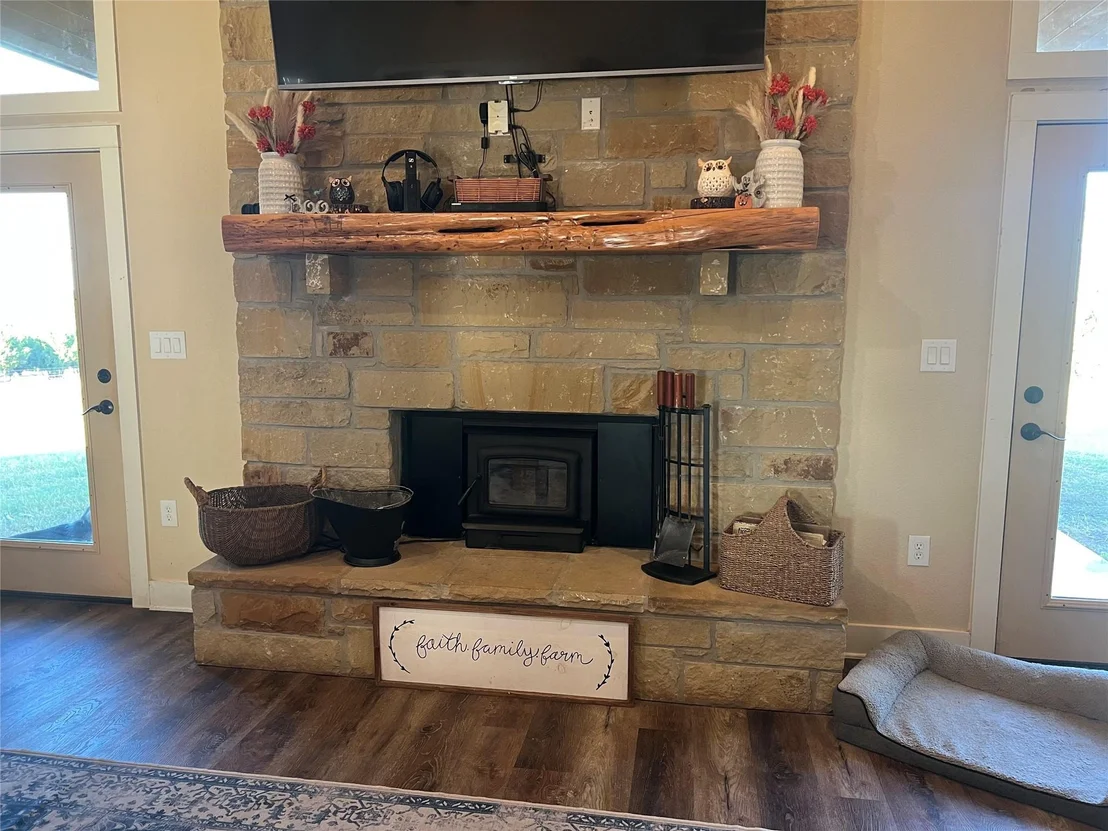 Photo of 4601 County Road 202