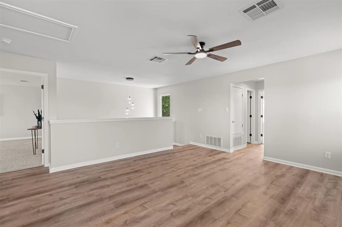 Photo of 724 Lavaca LOOP