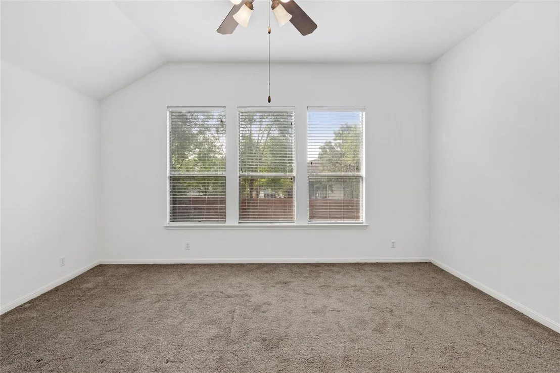 Photo of 250 Maeves WAY