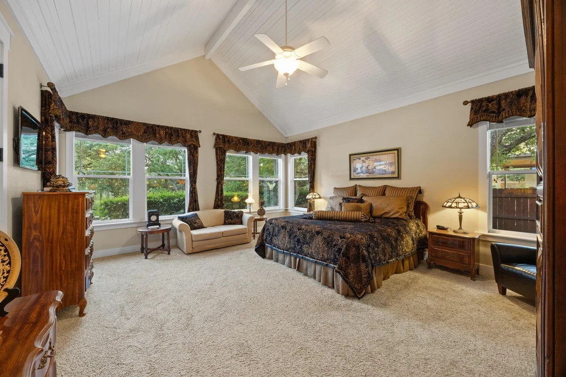 Photo of 122 Dawana LN