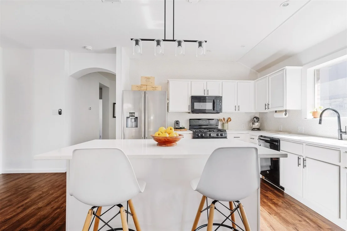 Photo of 2303 Garrett CV