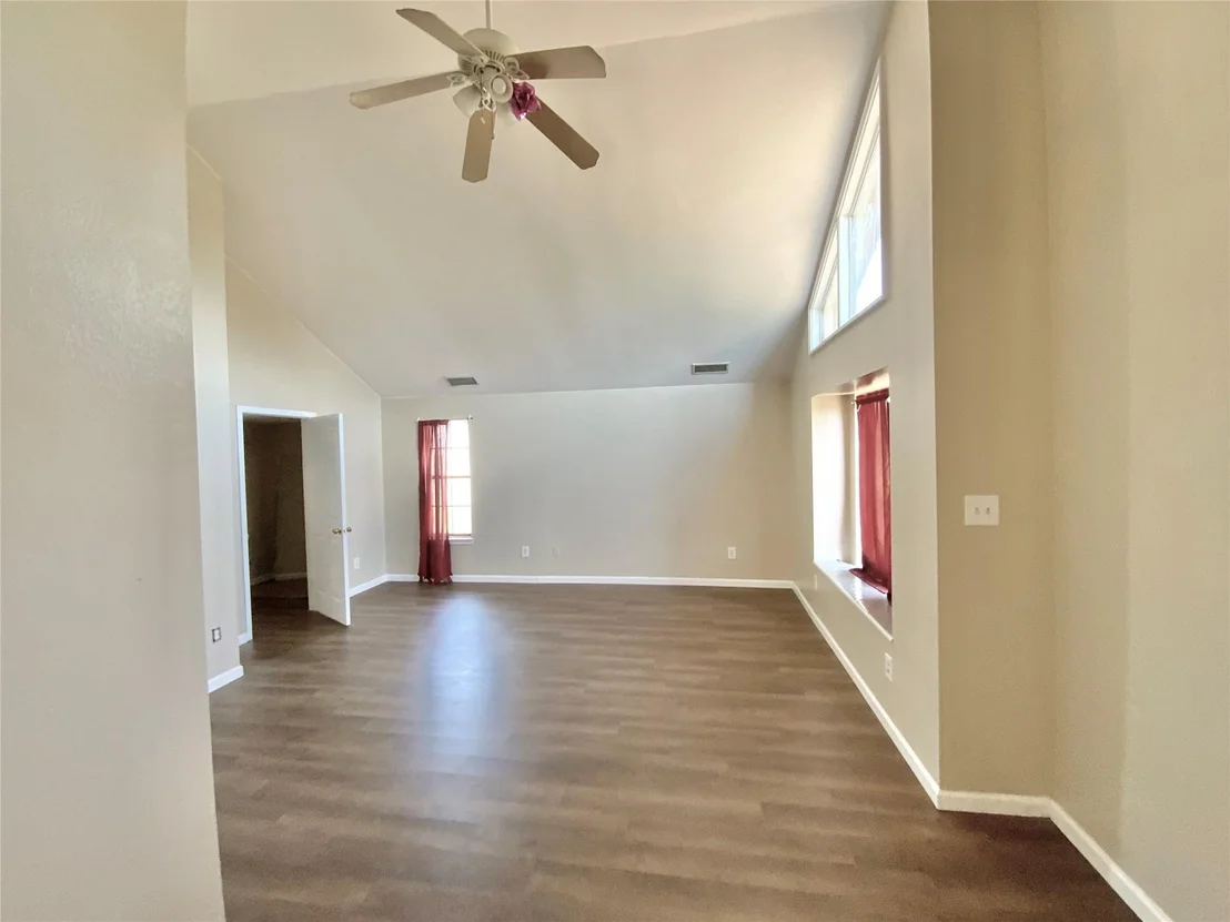 Photo of 289 Flaming Oak DR