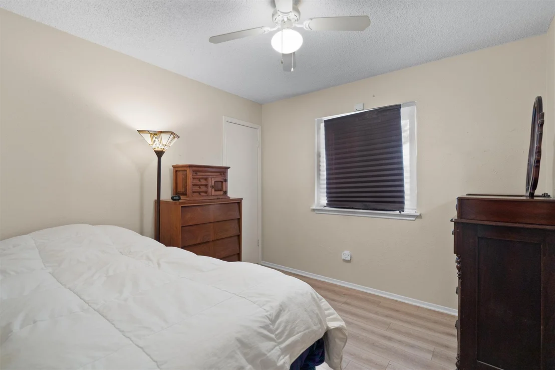 Photo of 1403 Alma DR