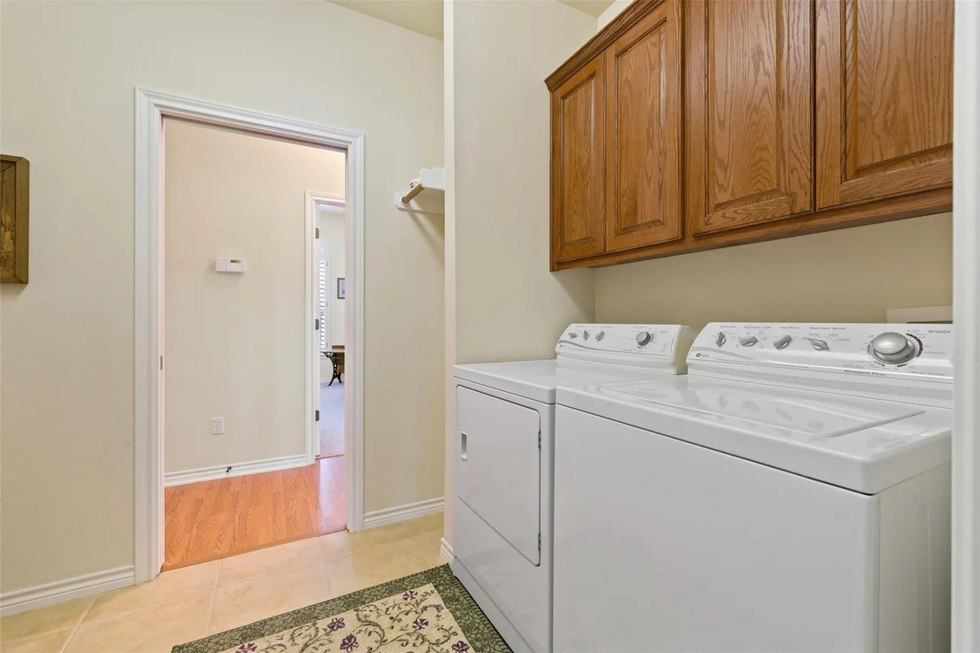 Photo of 917 Heritage Oaks BND
