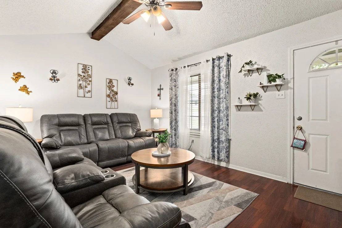 Photo of 908 Marilyn DR