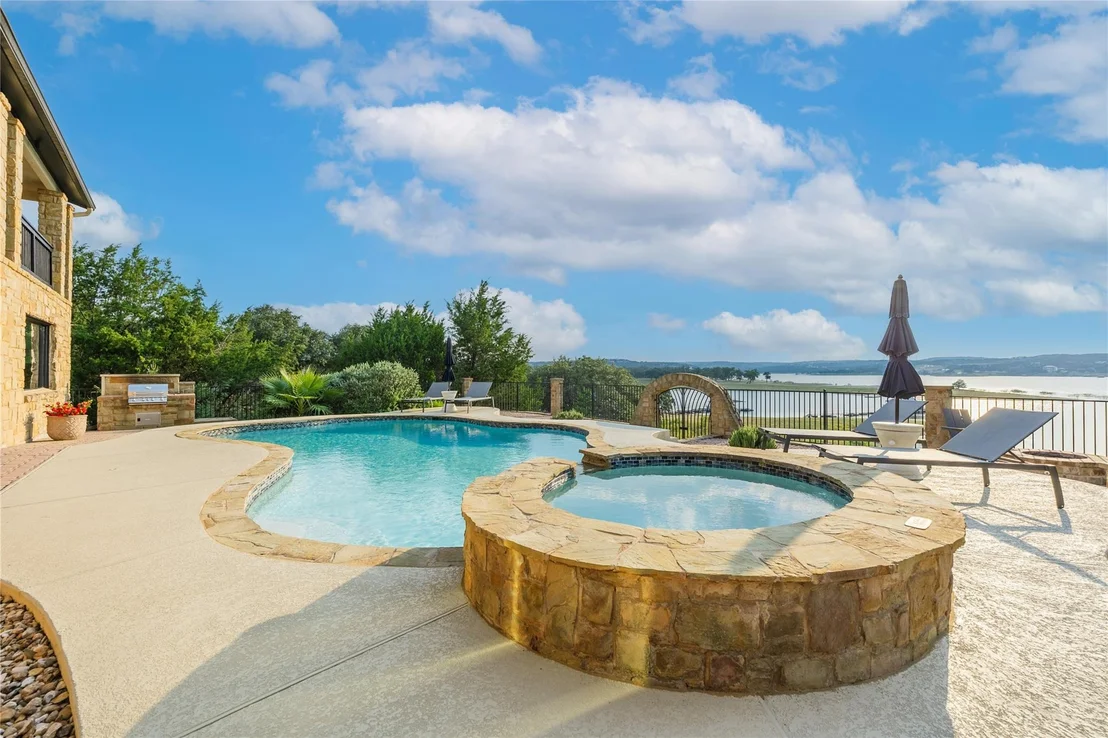 Photo of 516 Deckhouse DR