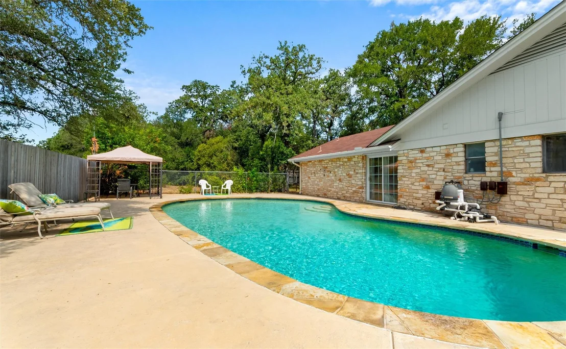 Photo of 312 Southcross RD