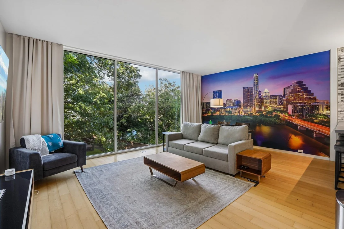 Photo of 208 Lessin LN