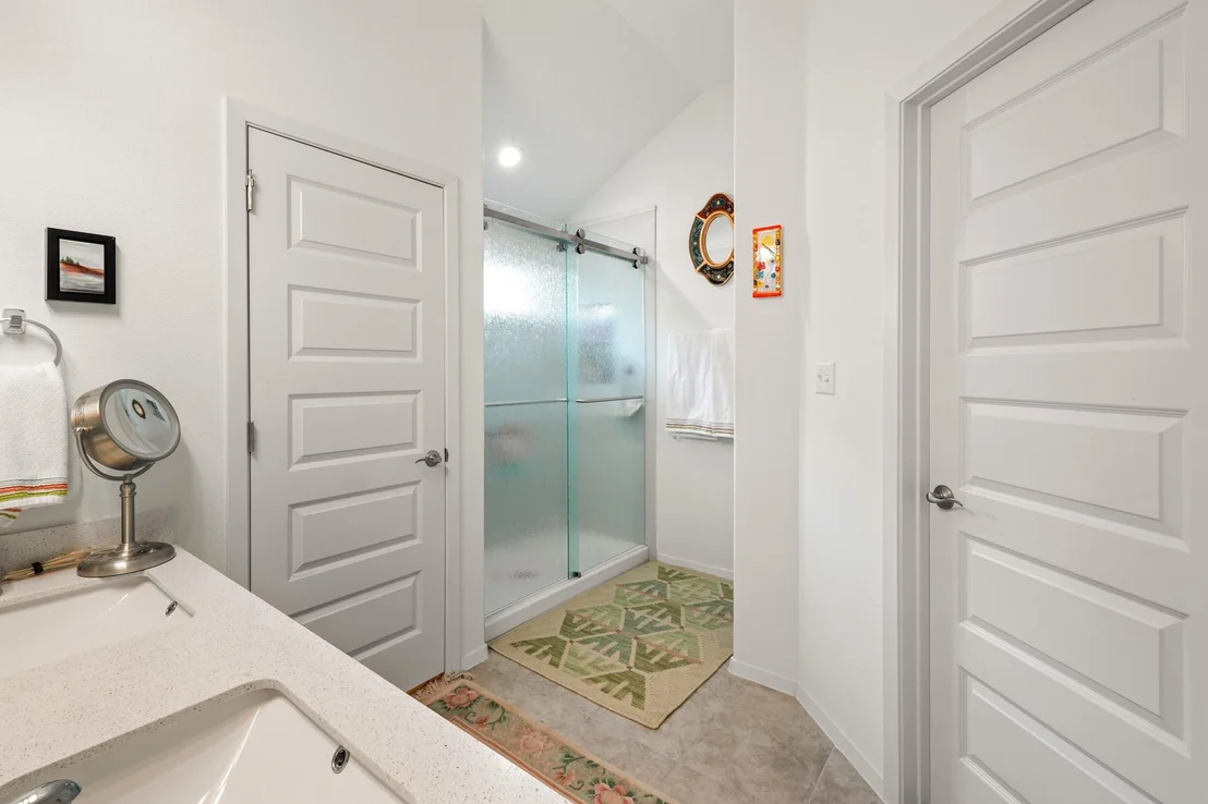 Photo of 128 Riverhill DR