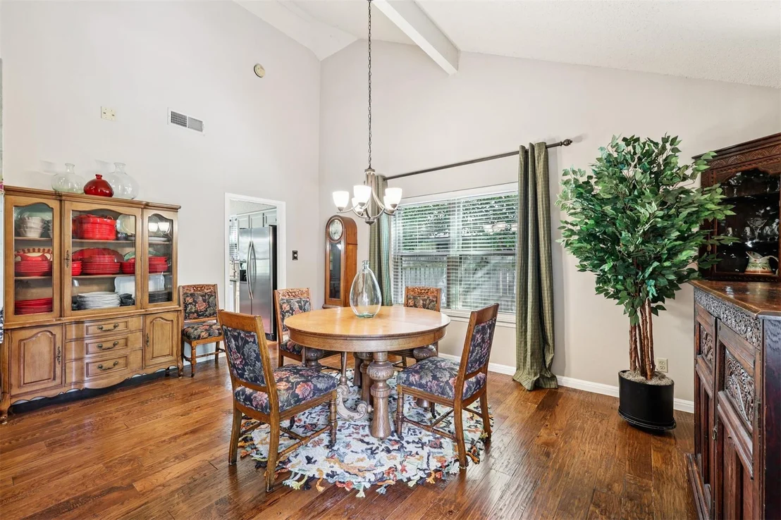 Photo of 5831 Secrest DR