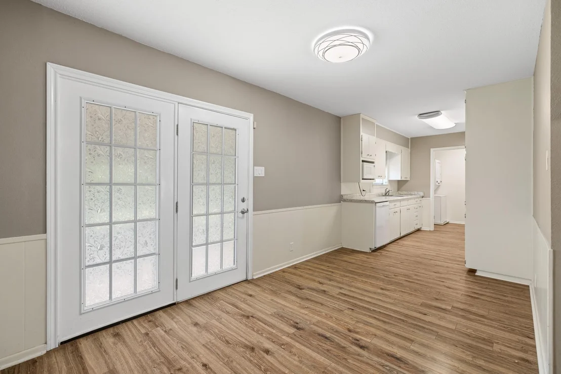 Photo of 101 Oakwood ST