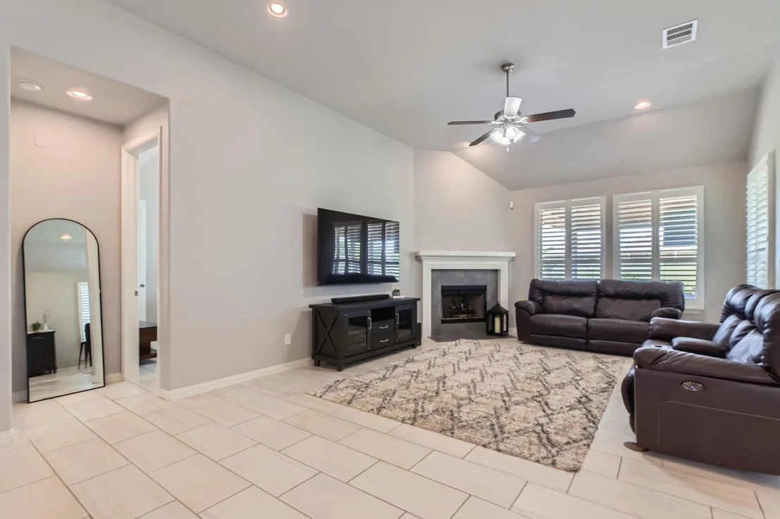 Photo of 421 Pendent DR