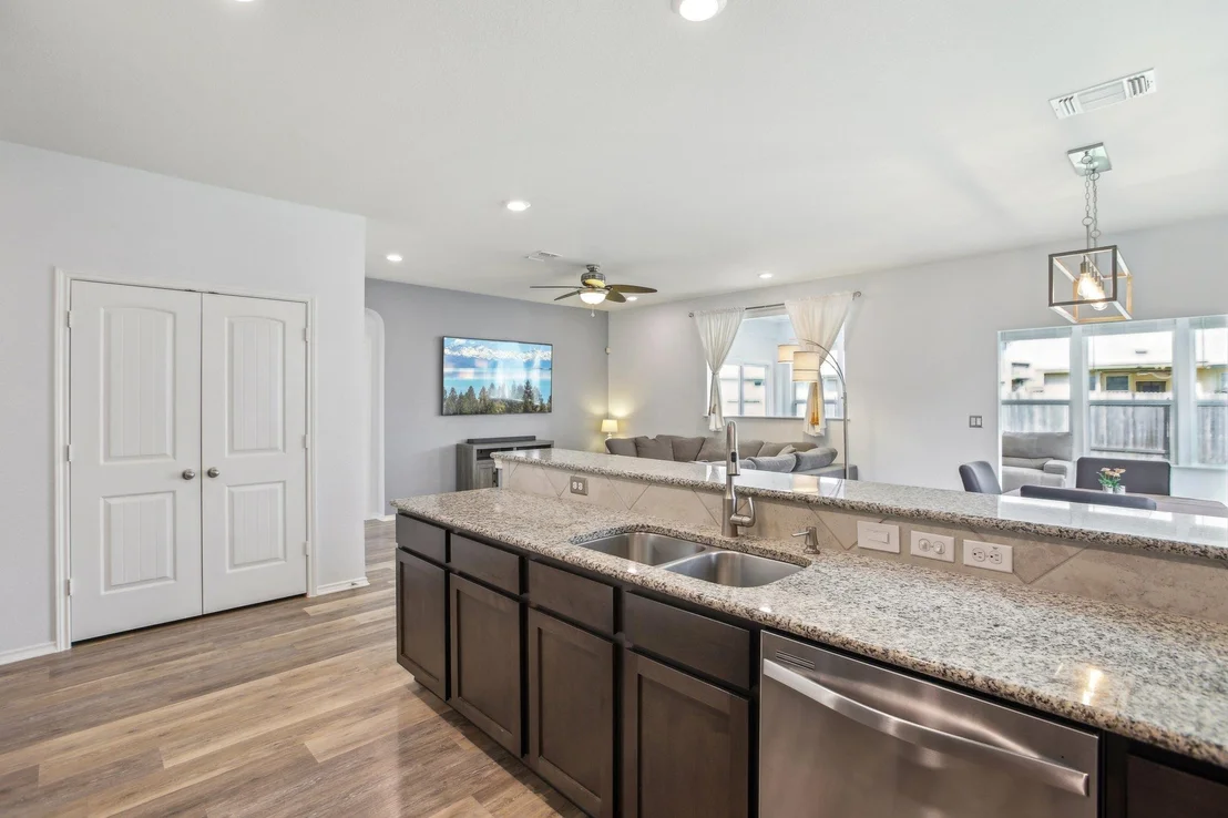 Photo of 113 Kavanaugh ST