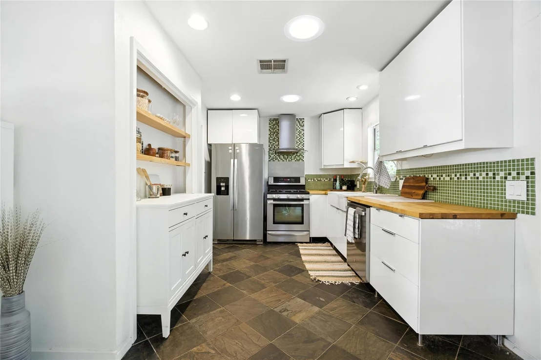 Photo of 5430 Salem Walk DR