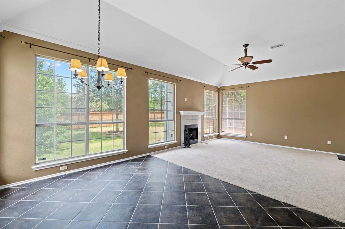 Photo of 8605 Axis DR