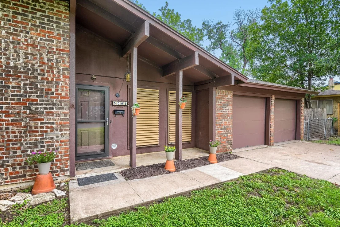 Photo of 5001 Creekline DR