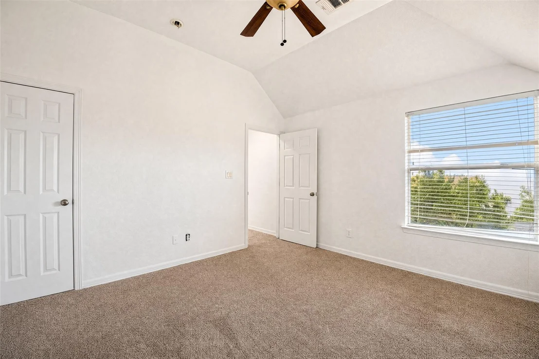 Photo of 2260 Fernspring DR