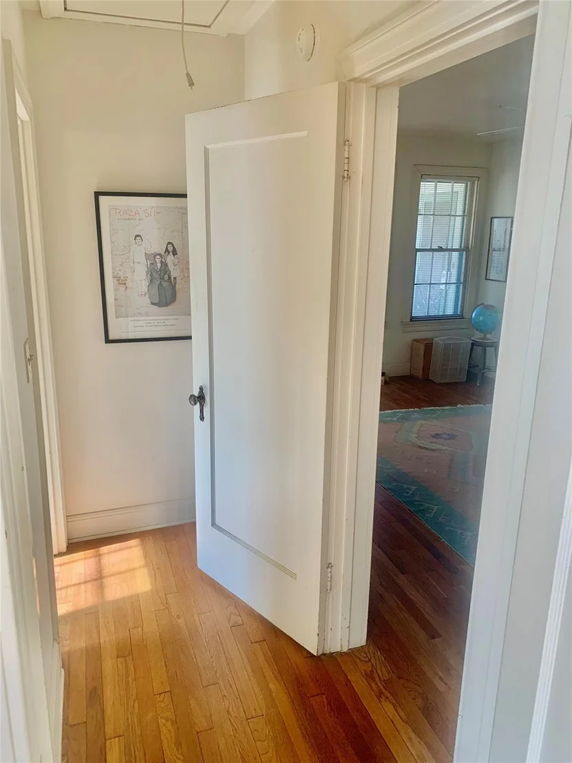 Photo of 1607 Wethersfield RD
