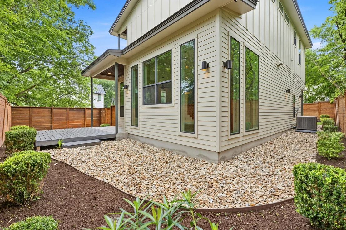 Photo of 1307 Clifford Ave