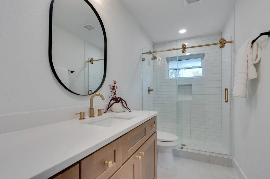 Photo of 1002 Alden DR