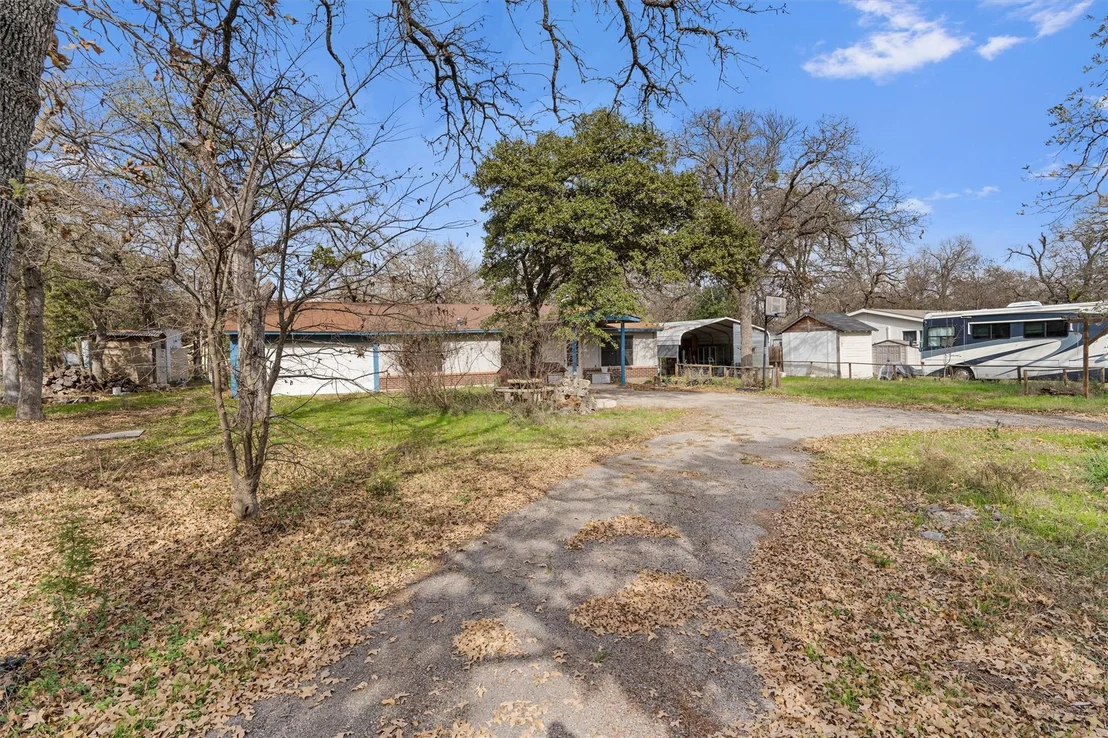 Photo of 1101 Red Bud DR