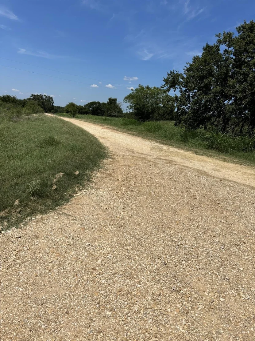 Photo of 1384 Private Road 3023 RD
