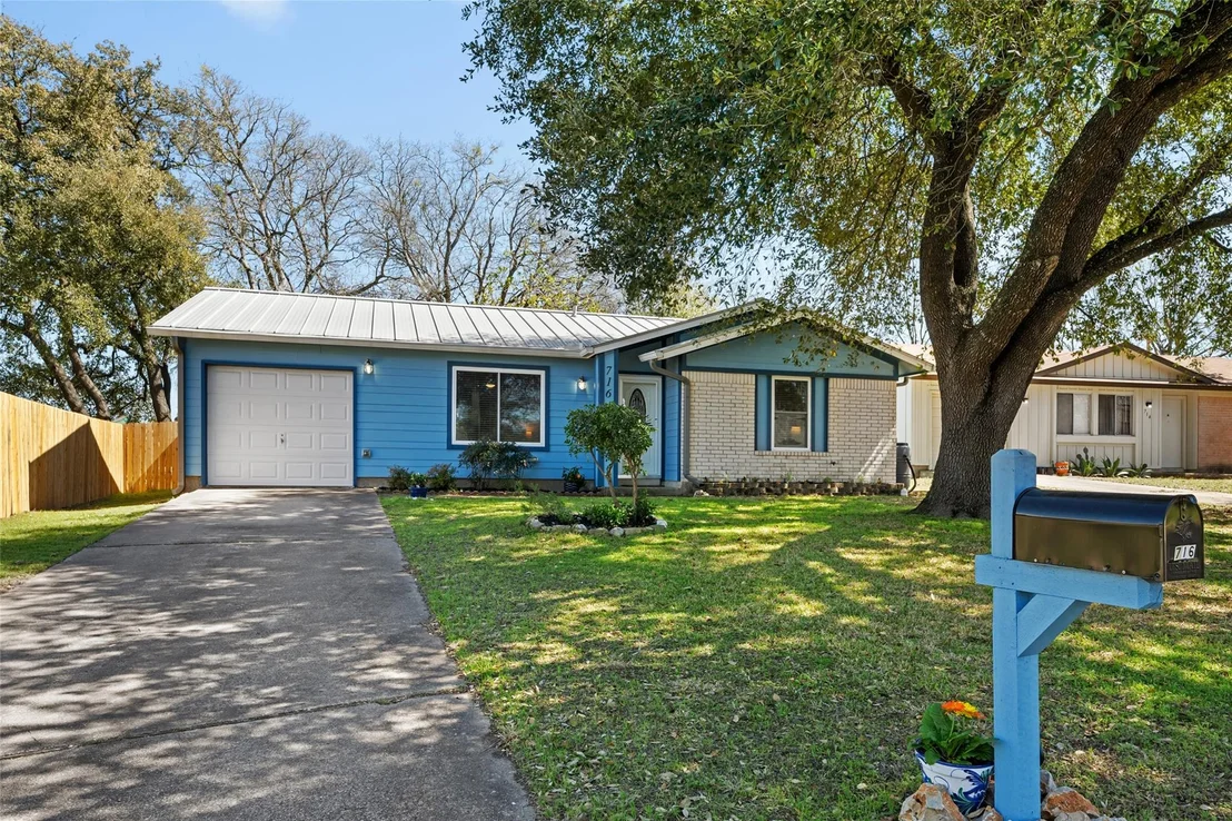 Photo of 716 Wales WAY