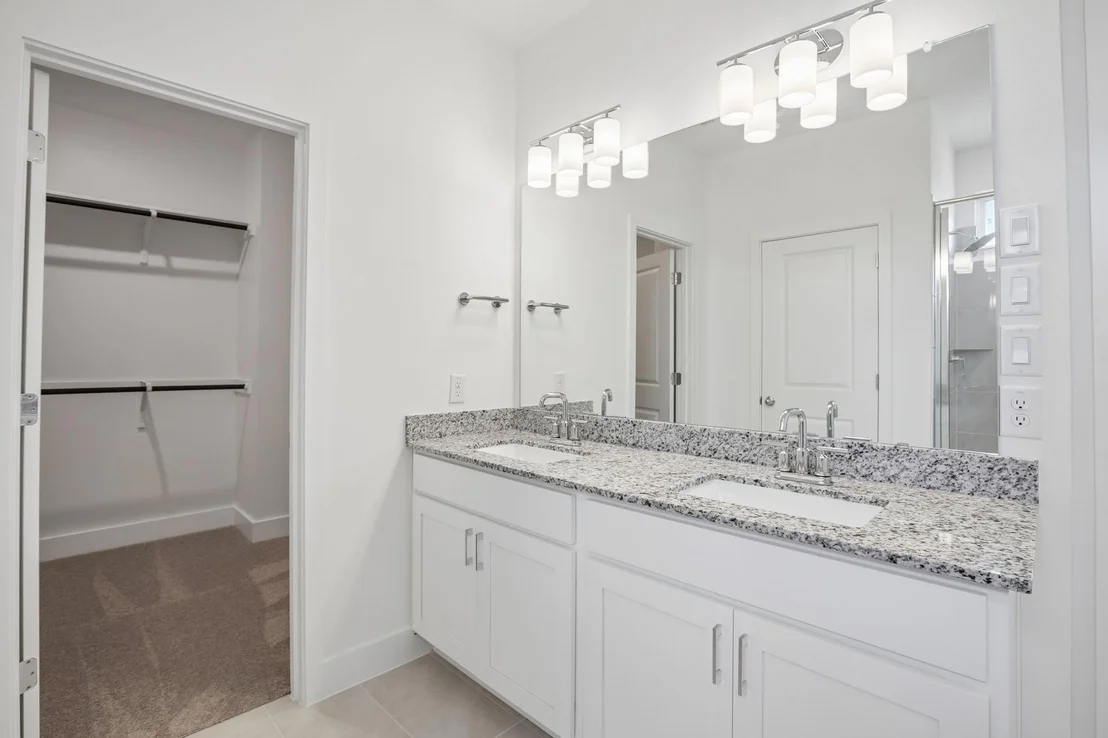 Photo of 125 Maverick Ave