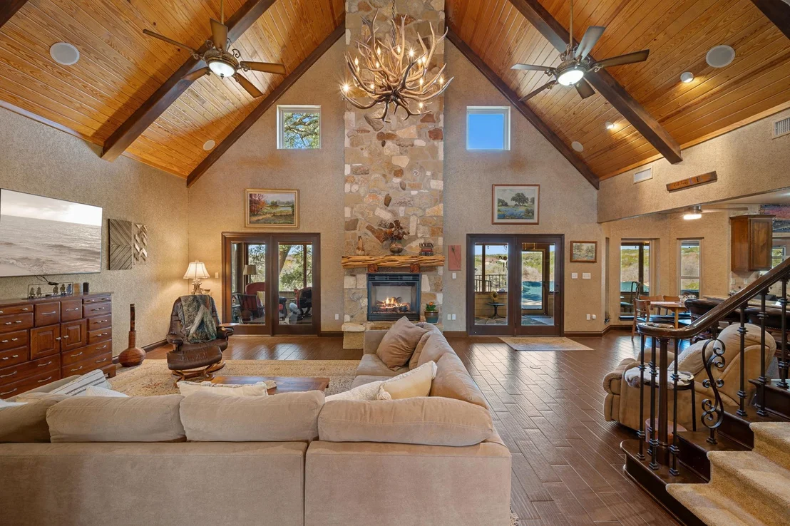 Photo of 14049 Indian Bluff RD
