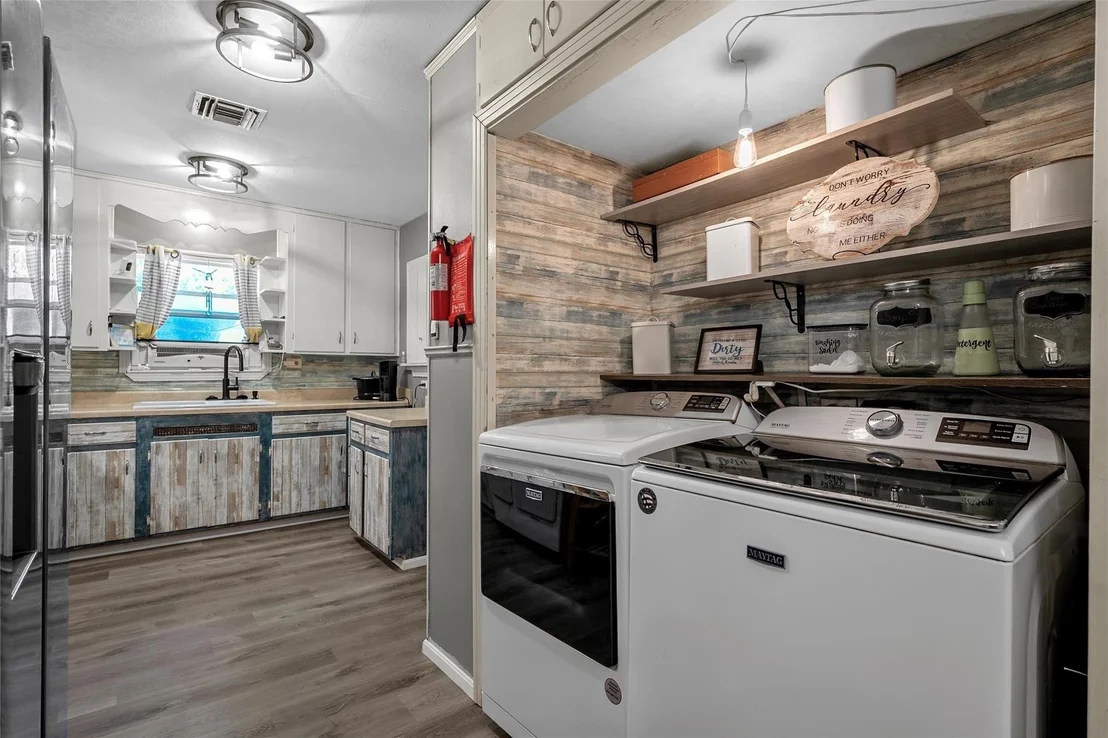 Photo of 301 N 40th ST