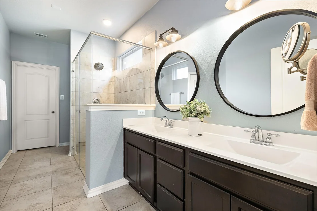 Photo of 223 Volterra CV