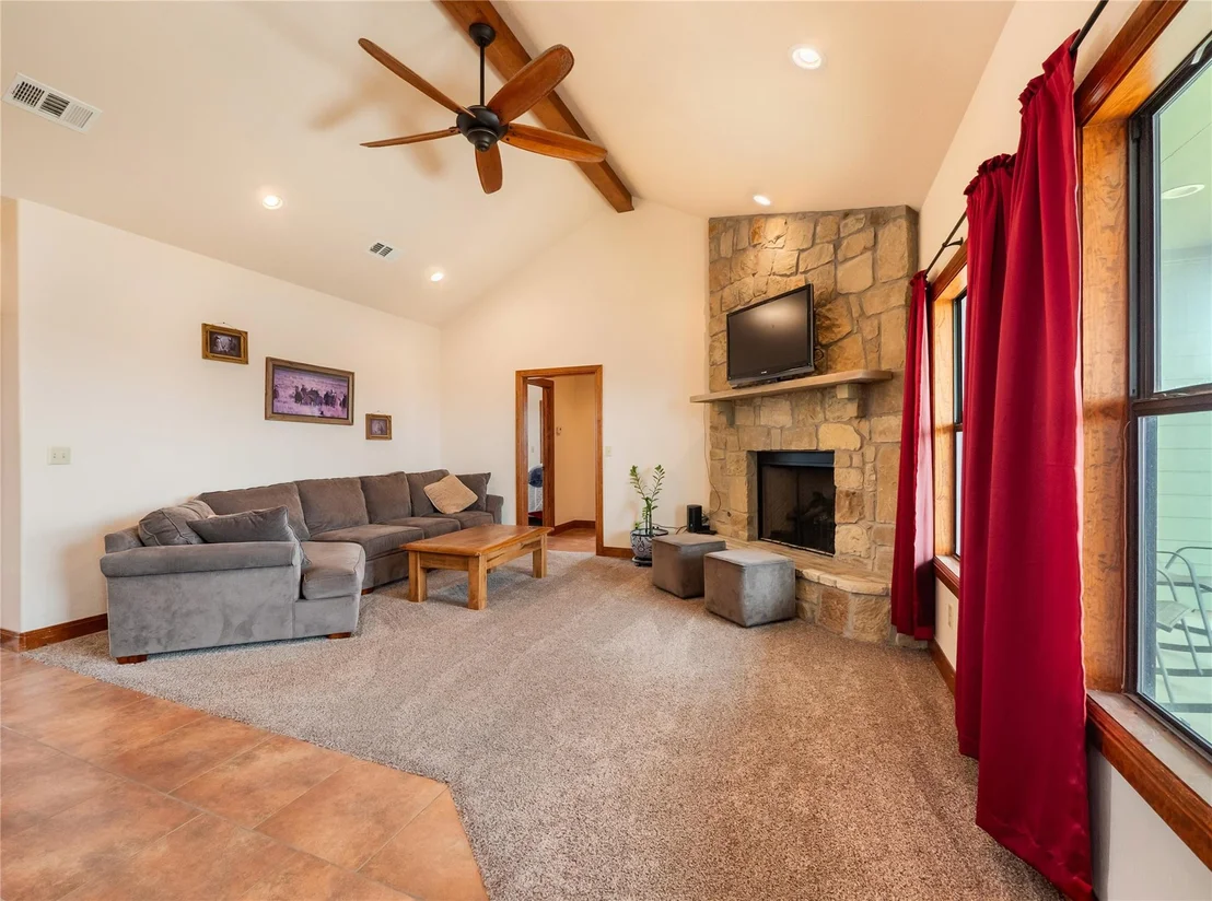 Photo of 877 County Road 455