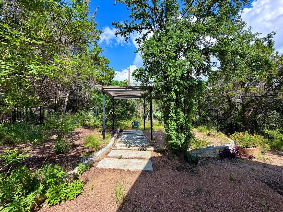 Photo of 12421 Painted Bunting DR