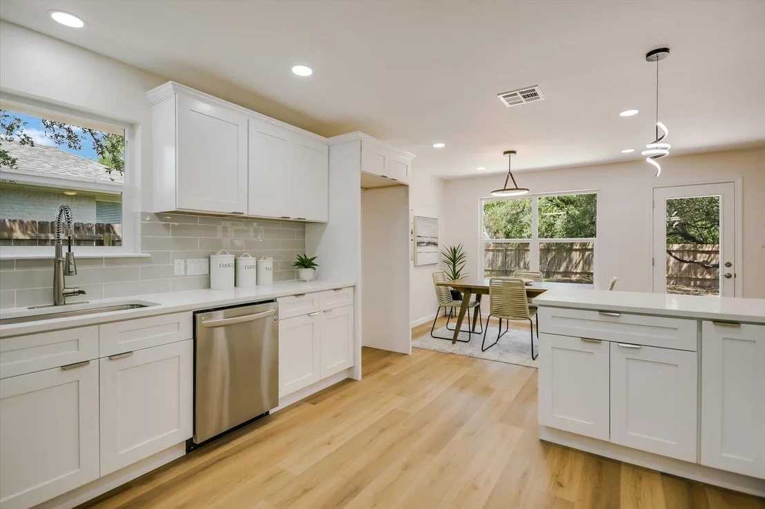 Photo of 104 CREEK DR