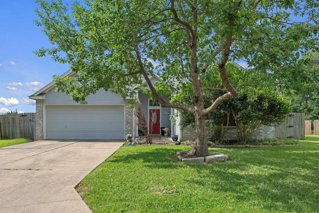 Photo of 206 Evergreen CIR