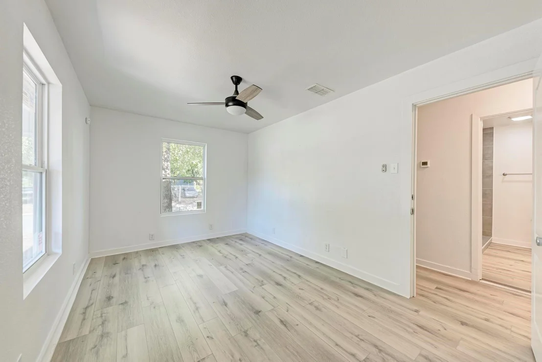 Photo of 718 Barbara DR