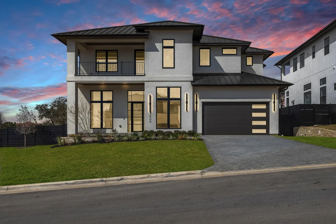 Photo of 5900 Moondust LN
