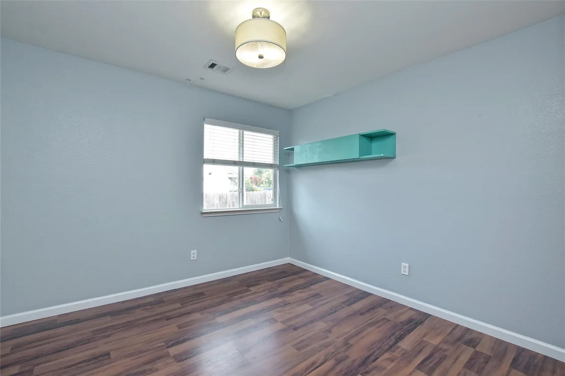 Photo of 18612 Great Falls DR