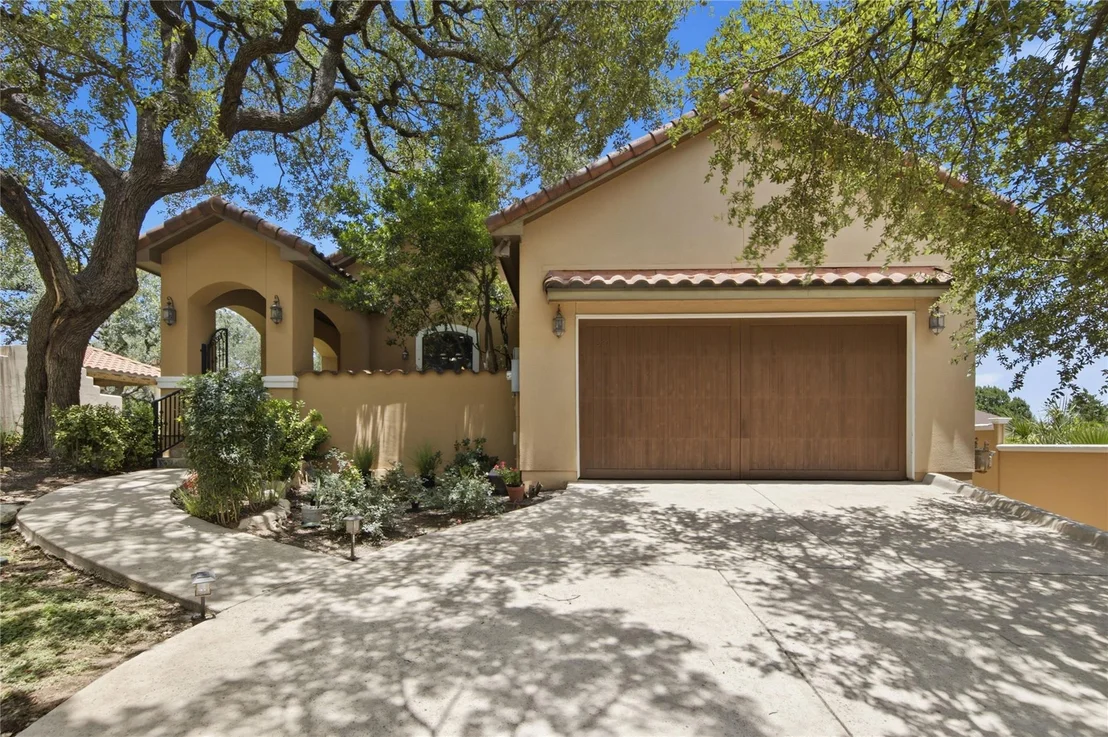 Photo of 15210 Kevin LN