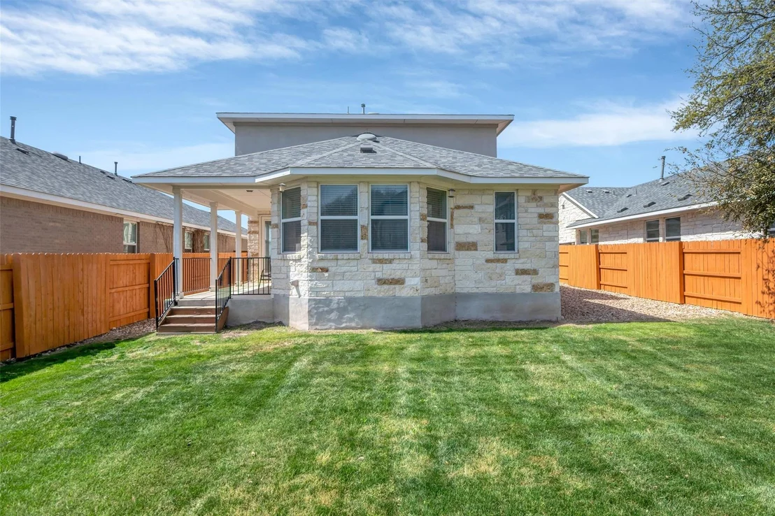 Photo of 2404 Burberry LN