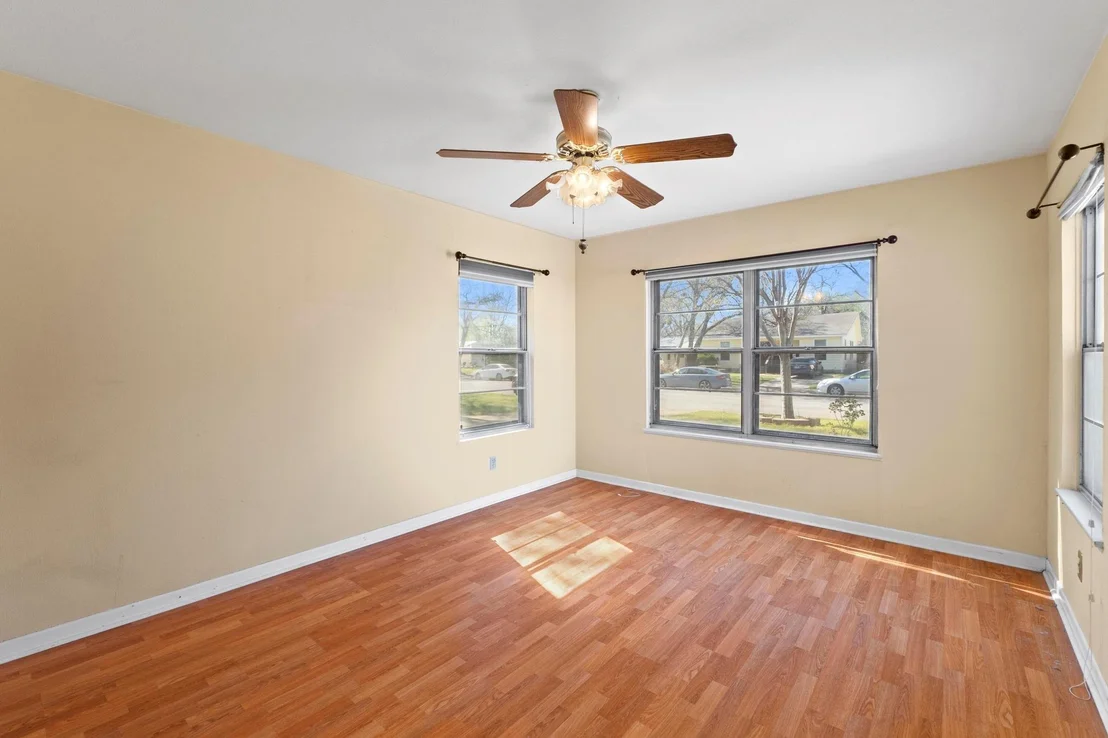 Photo of 5511 Duval ST