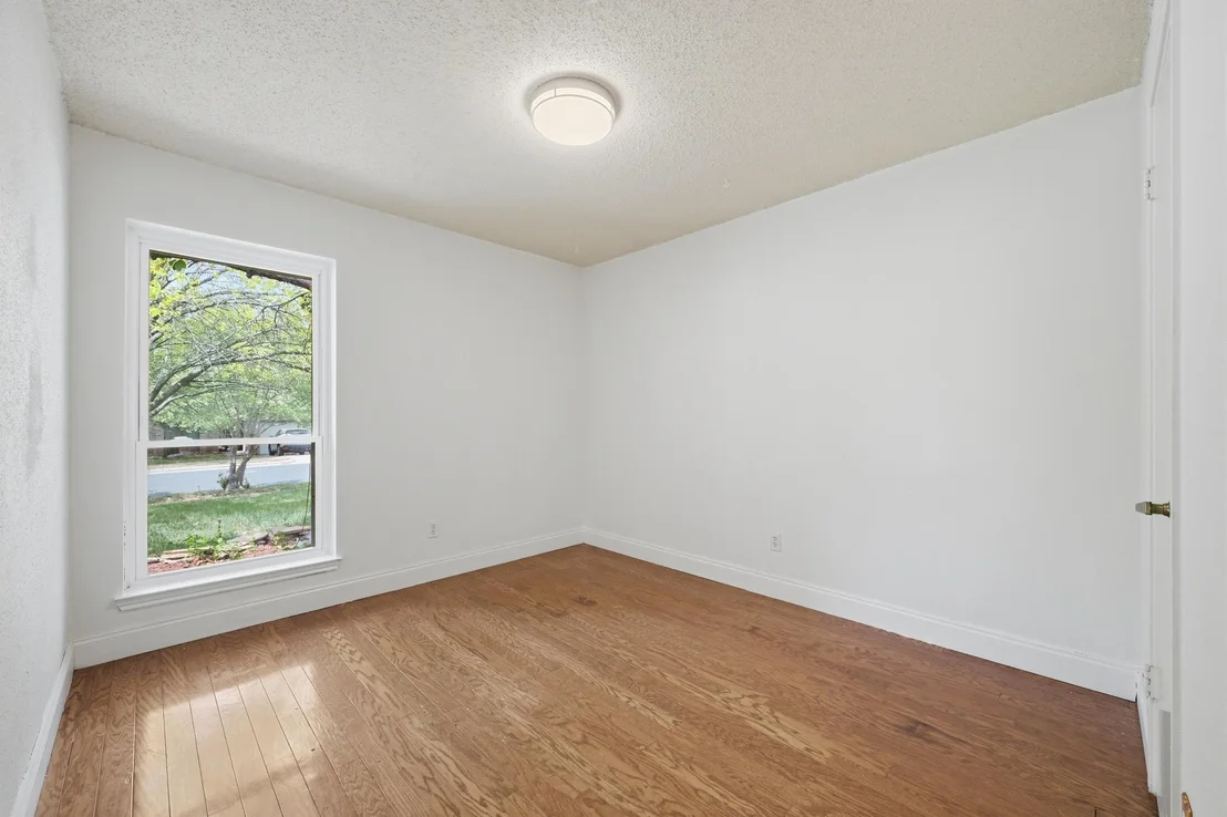 Photo of 16415 Lone Wolf DR