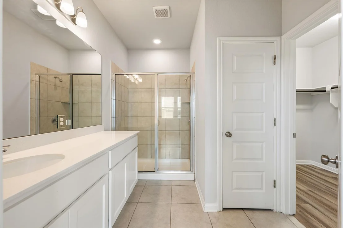 Photo of 101 Quiet Man DR