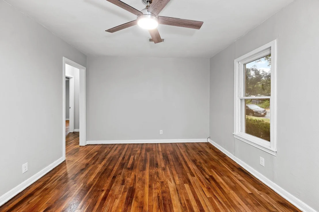 Photo of 1708 Payne Ave