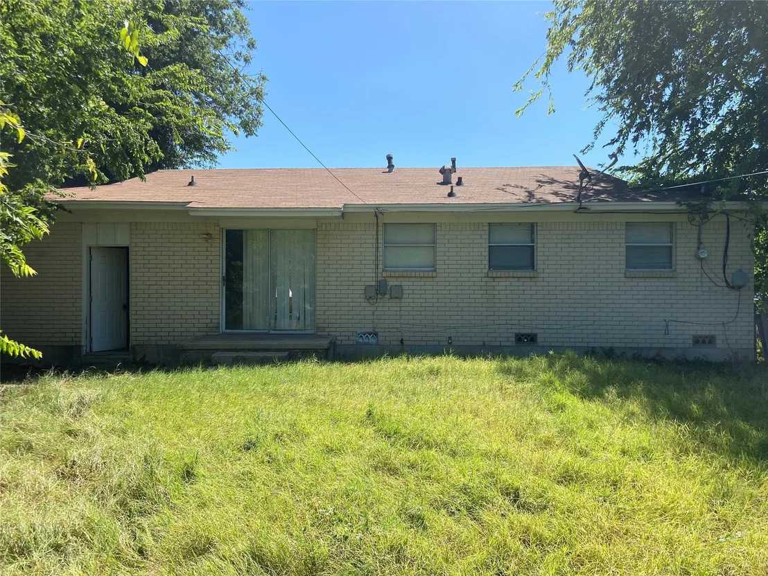 Photo of 1303 Connell DR