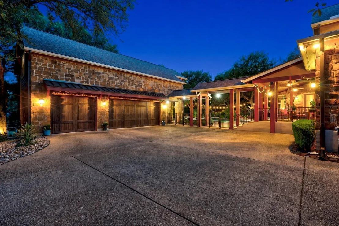 Photo of 122 Dawana LN