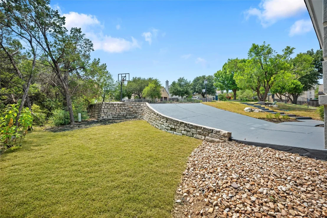 Photo of 5000 Valburn CT