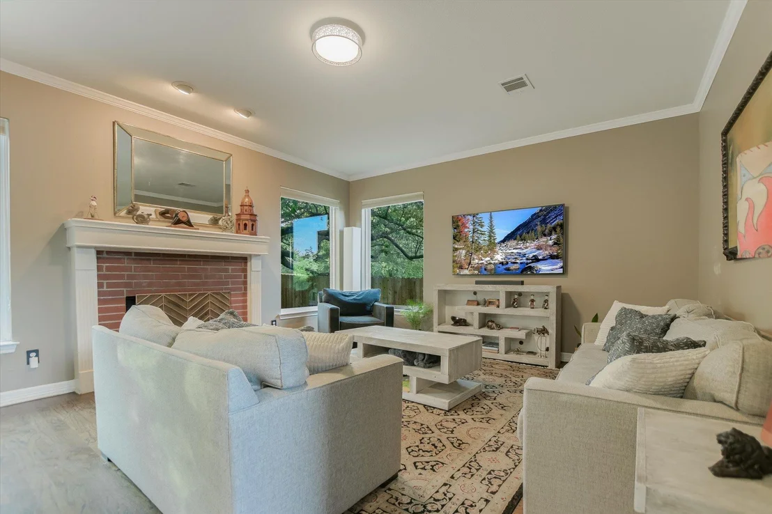 Photo of 2302 Cliffs Edge DR