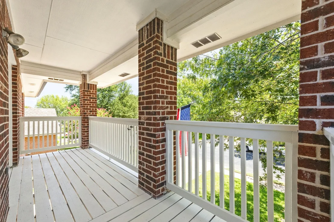 Photo of 709 Belmont DR